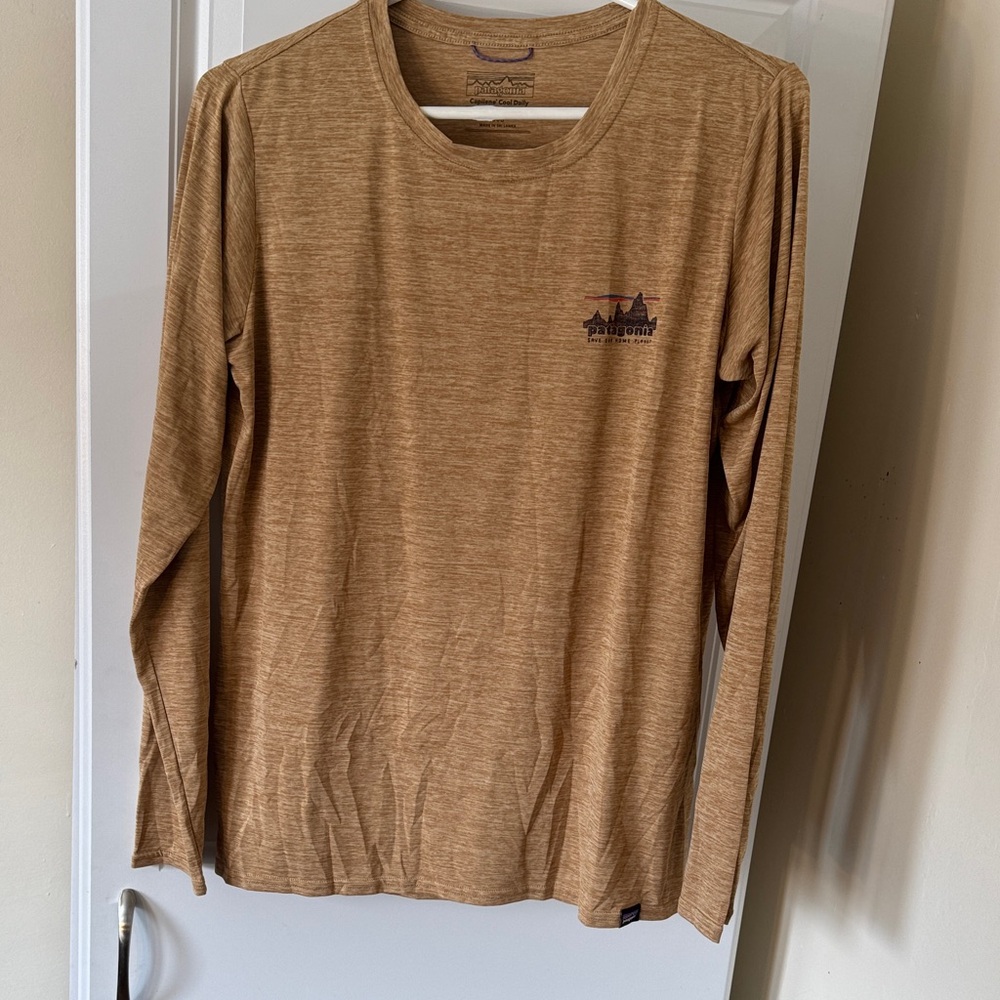 Patagonia Women’s Brown Long Sleeve Dri-Fit Tee